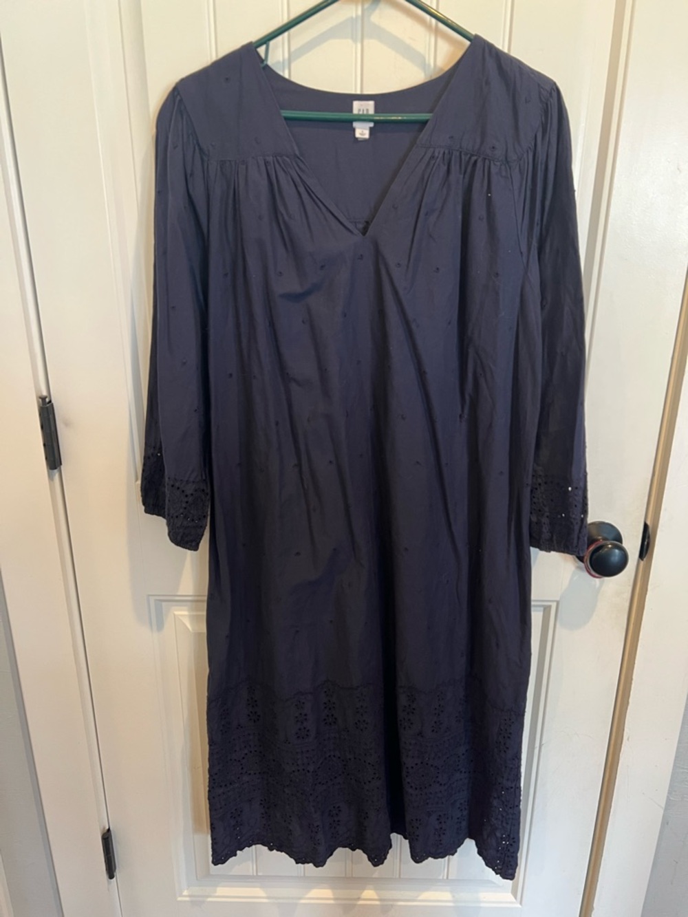 Gap Navy Eyelet Cotton V-Neck Dress L NWOT - Picture 1 of 5